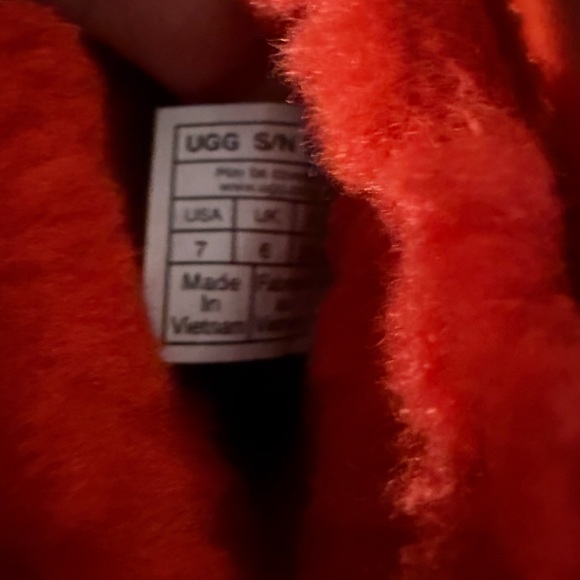 Ugg Classic II Red Gel Heart Boot Toddler 7 Brand New without Box ❤️❤️ - Picture 4 of 12